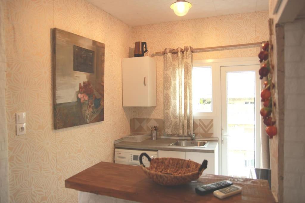 Καλινοβου 1 Κευελπιδων Πεδιον Αρεωσ Apartamento Atenas Exterior foto