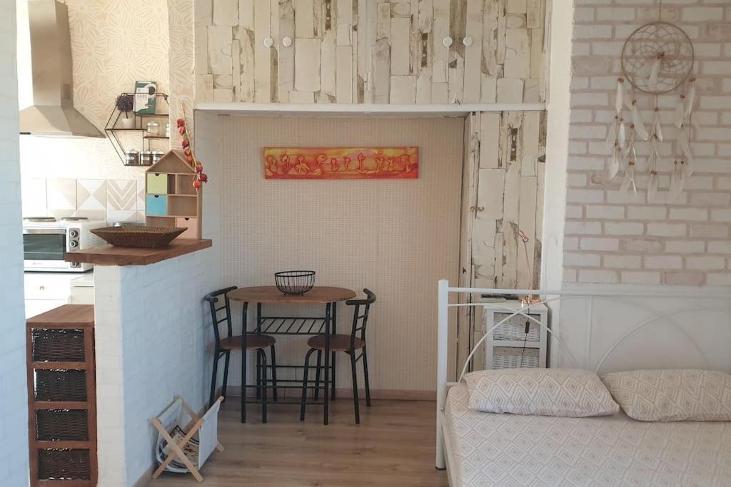 Καλινοβου 1 Κευελπιδων Πεδιον Αρεωσ Apartamento Atenas Exterior foto