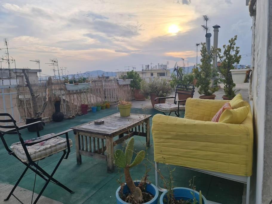 Καλινοβου 1 Κευελπιδων Πεδιον Αρεωσ Apartamento Atenas Exterior foto